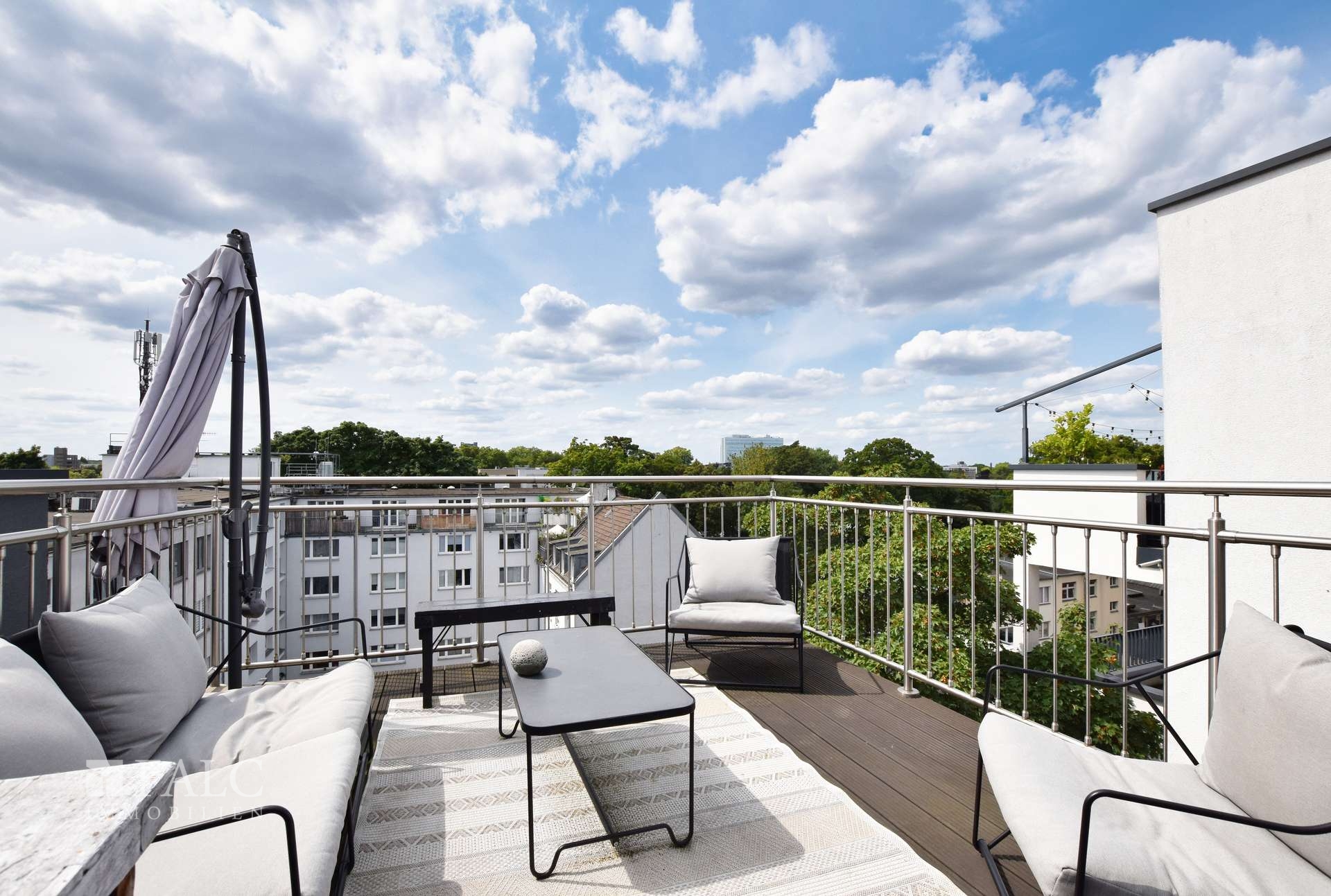 3. OG Terrasse